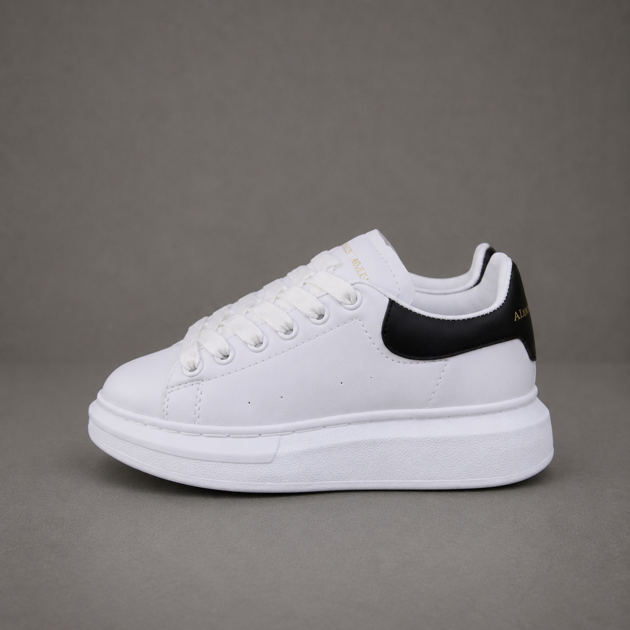 Alexander McQ – White / Black