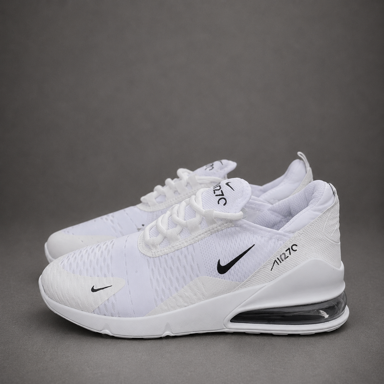 Air Max 270 – Triple White